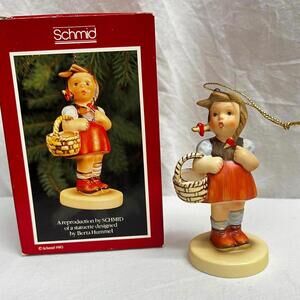Schmid Sweetheart 1984 Annual Figuring Ornament by Berta Hummel Ceramic